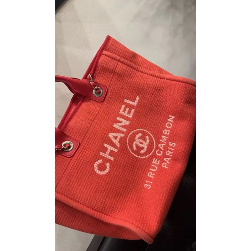Chanel Women Pre-Loved Bag Very Good Condition
